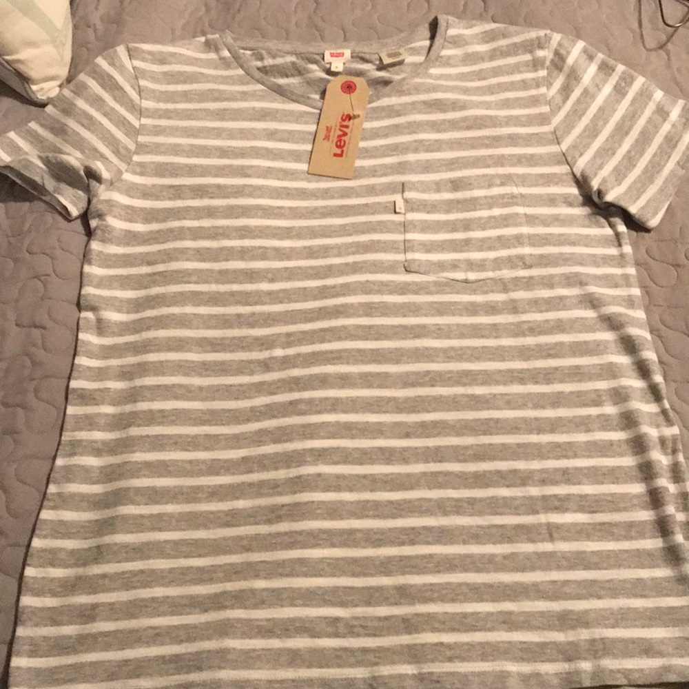 Levi’s size small T-shirt